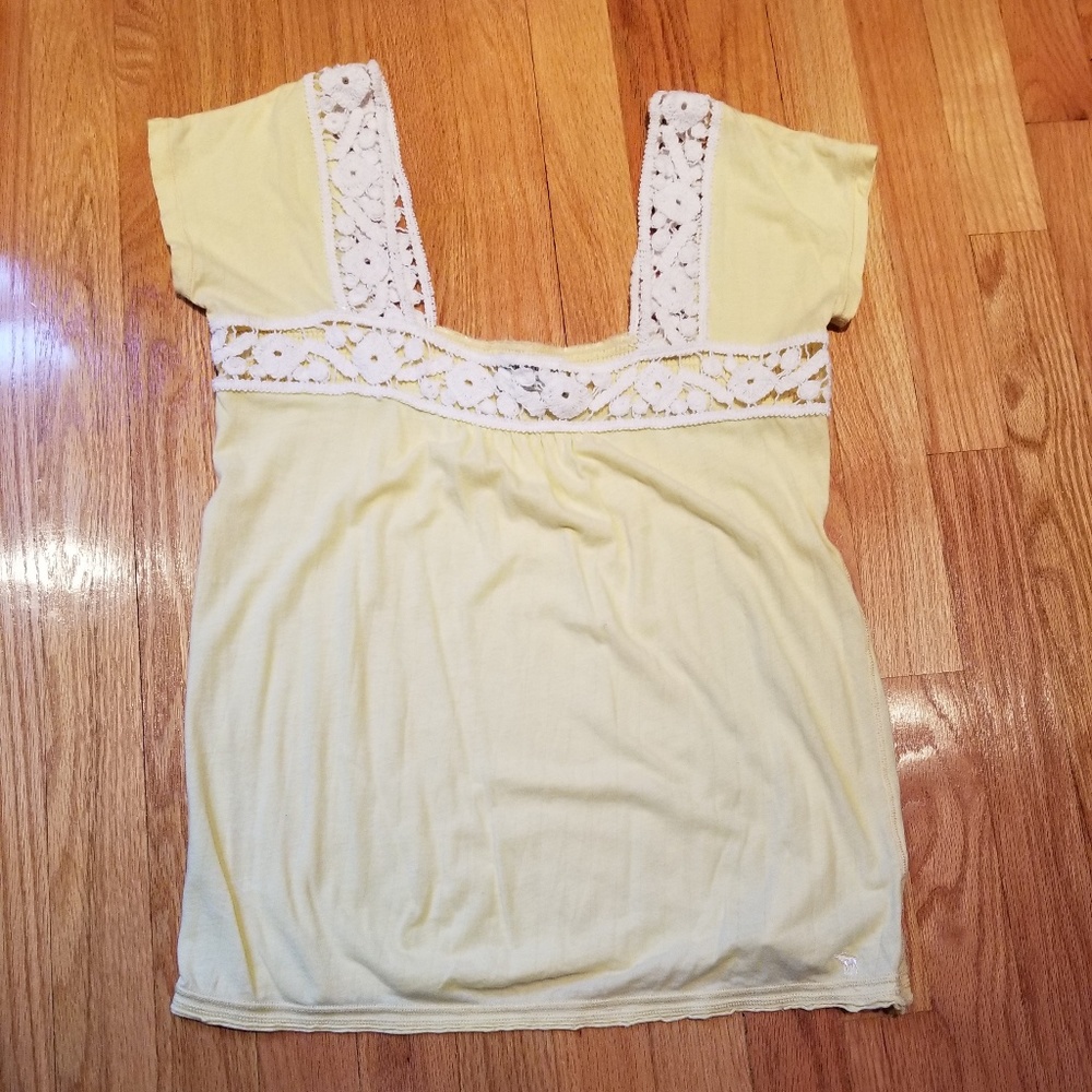 A&F yellow lace top (large)